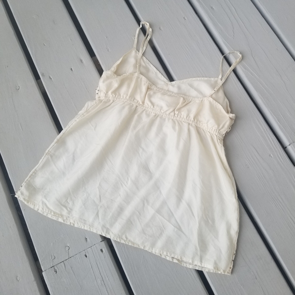 XS Old Navy cream top w sequins - Picture 13 of 13